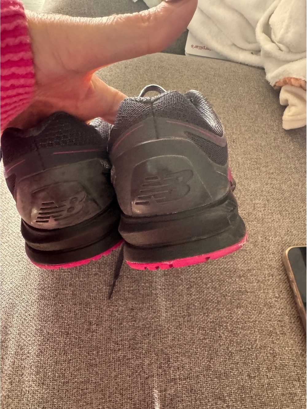 New Balance 1237 Women’s 7.5 Black Pink N2 Cross Training Athletic Shoes - Picture 6 of 8